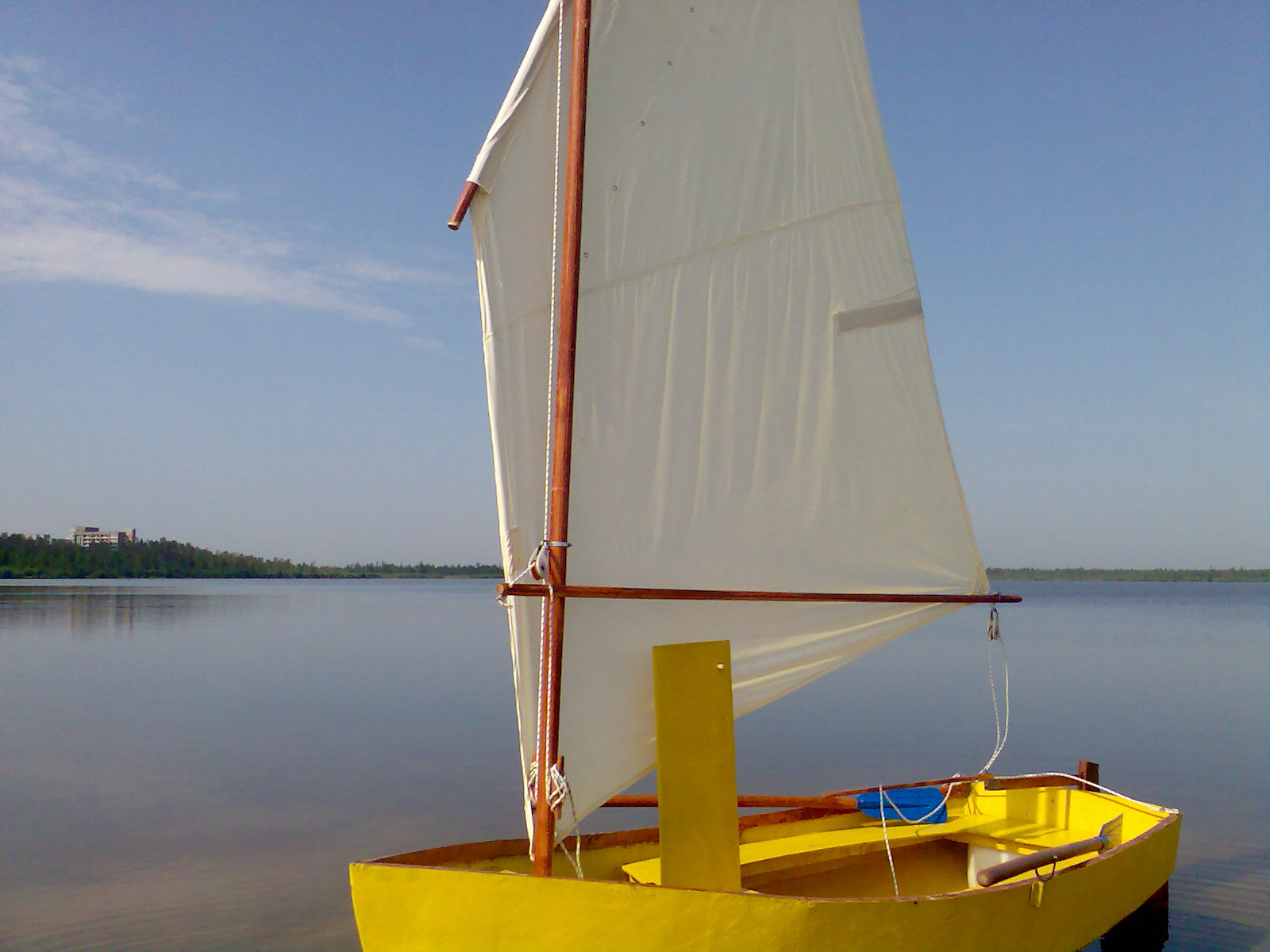 Швертбот sailboat